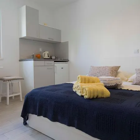 Filipetti Beachside Appartement Makarska