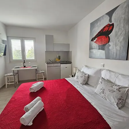 Filipetti Beachside Appartement Makarska